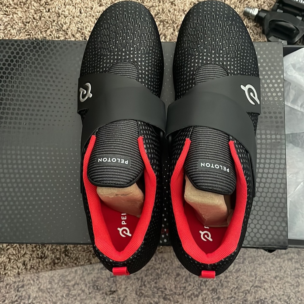 Peloton Mens Bike Shoes w/cleats